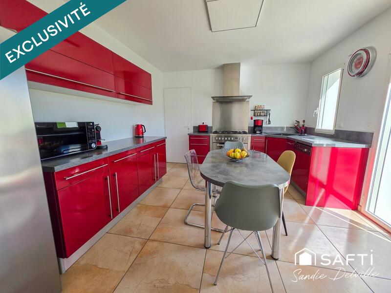 Maison - 170 m² - 7 pièces