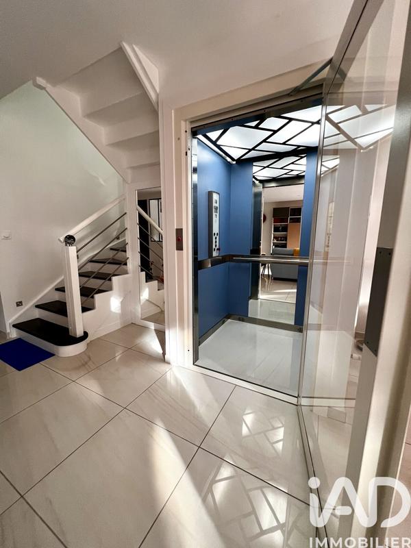 Maison - 152 m² - 6 pièces