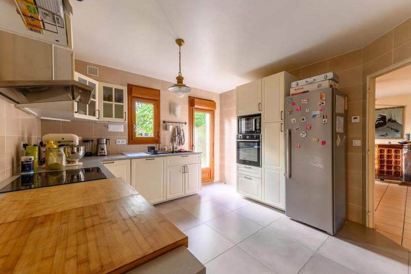 Maison - 145 m² - 6 pièces