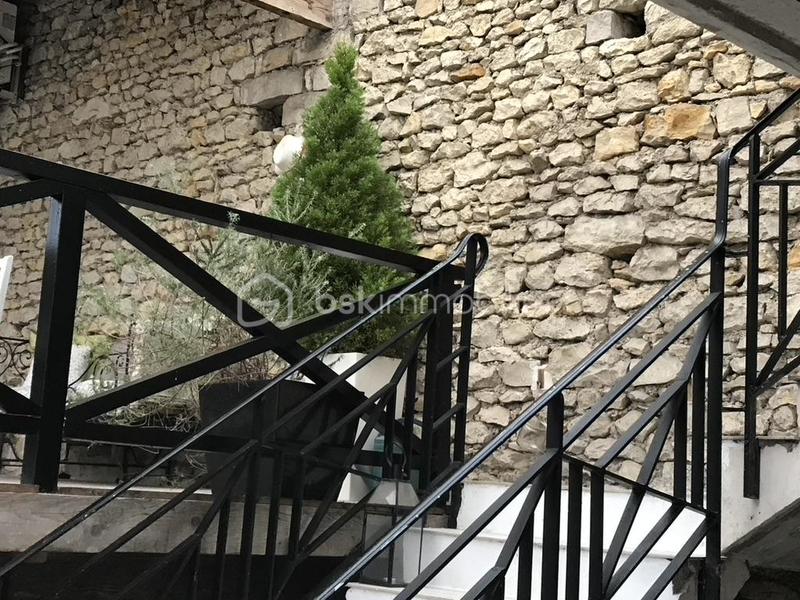 Propriété - 473 m² - 14 pièces