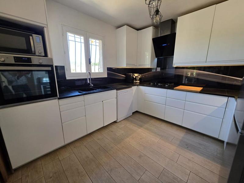 Maison - 90 m² - 3 pièces