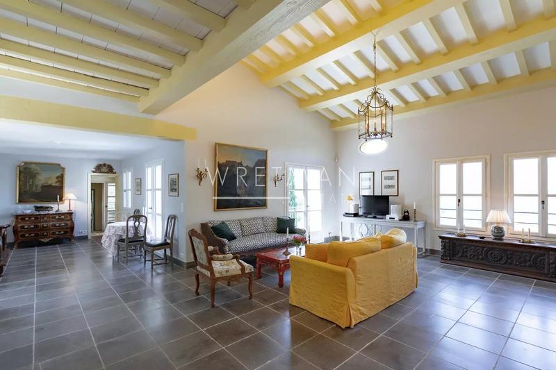 Villa - 270 m² - 7 pièces