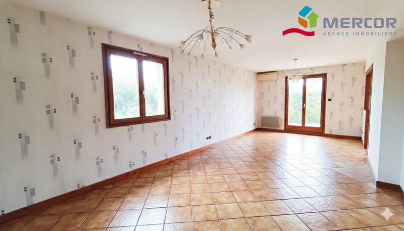 Maison - 92 m² - 4 pièces