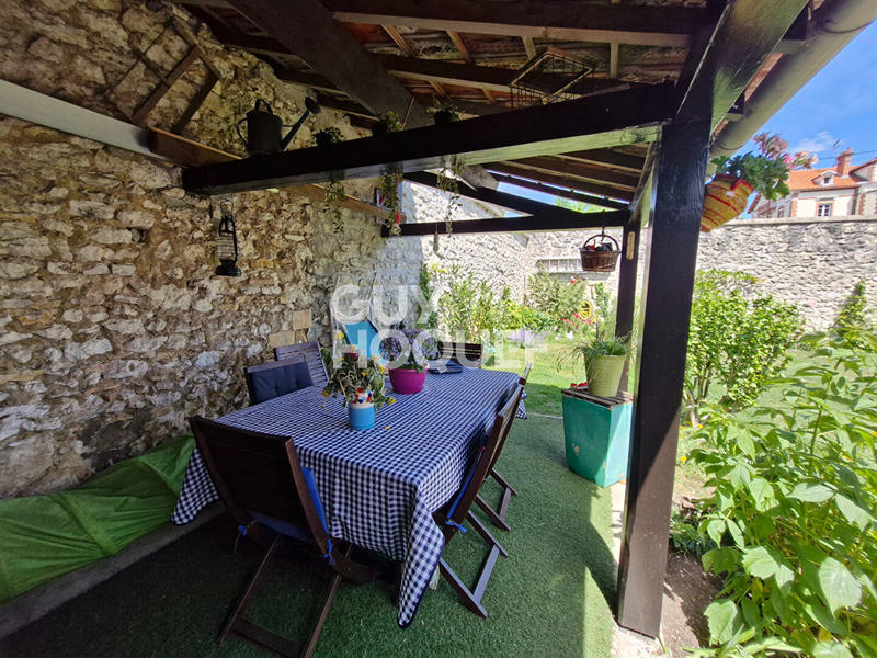 Maison - 104 m² - 5 pièces