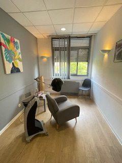 Bureau - 79 m² - 6 pièces