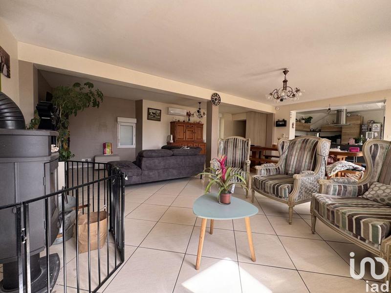 Maison - 247 m² - 8 pièces