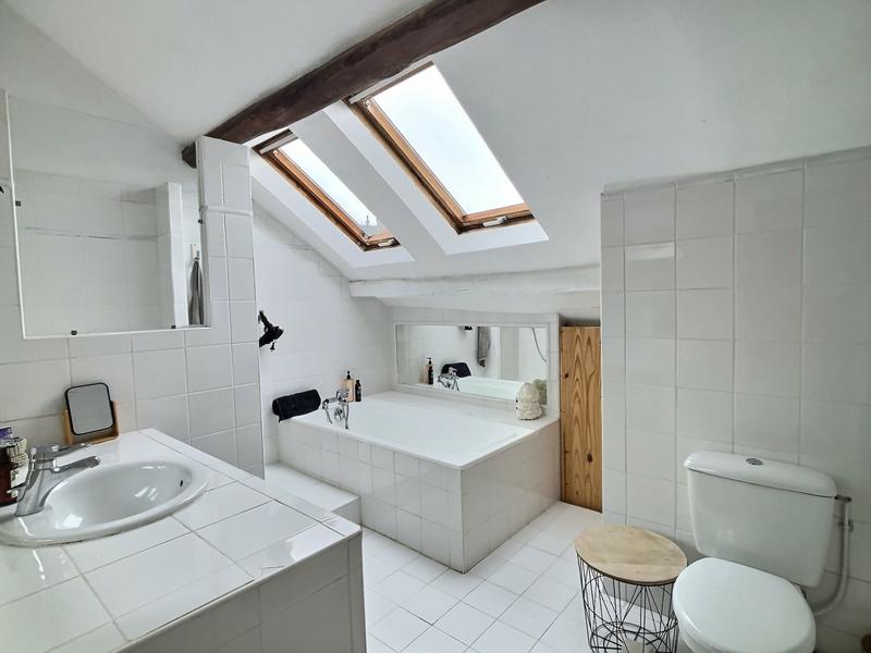 Maison - 417 m² - 15 pièces