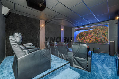 Maison - 351 m² - 13 pièces