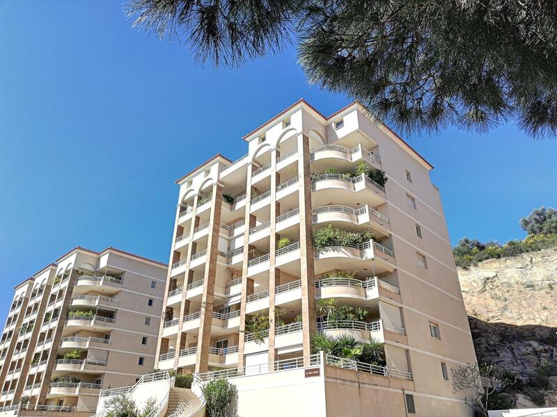 Parking / Garage - 14 m²