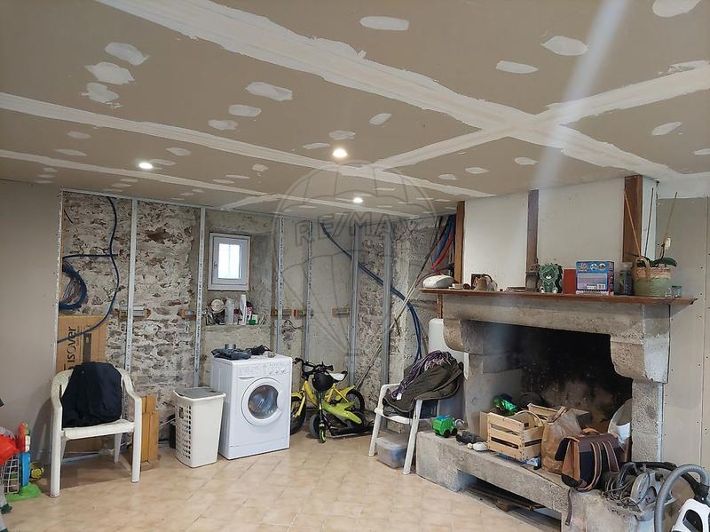 Maison en pierre - 175 m² - 6 pièces