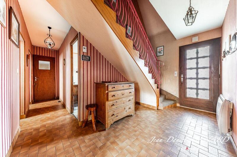 Maison traditionnelle - 150 m² - 8 pièces
