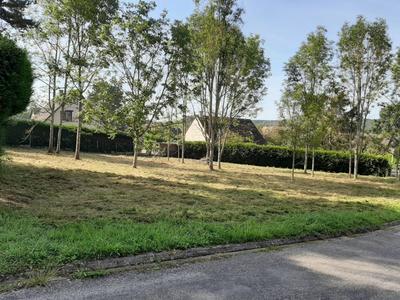 Terrain constructible - 1 058 m²