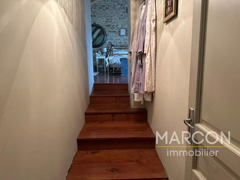 Propriété - 318 m² - 10 pièces