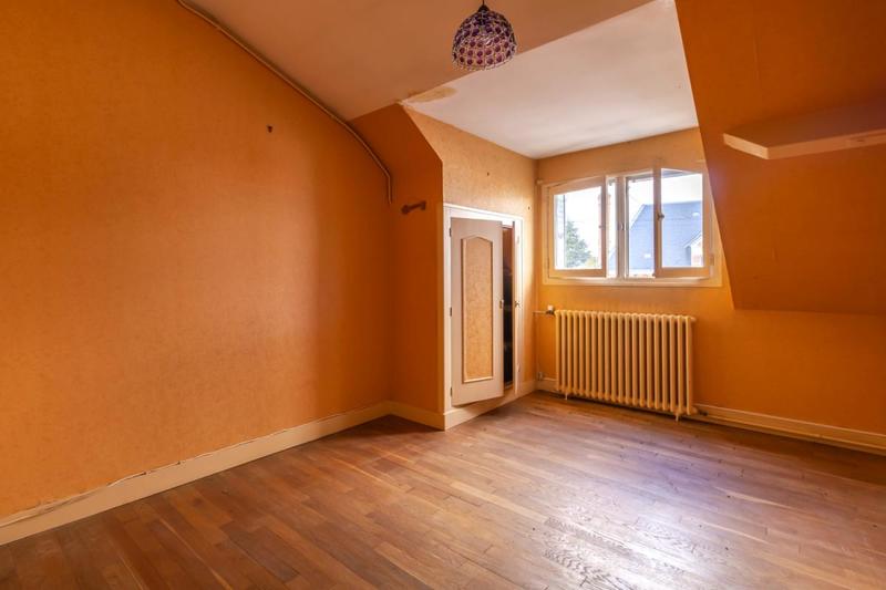 Maison - 228 m² - 12 pièces