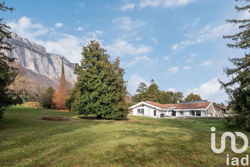 Maison de maîtres - 430 m² - 10 pièces