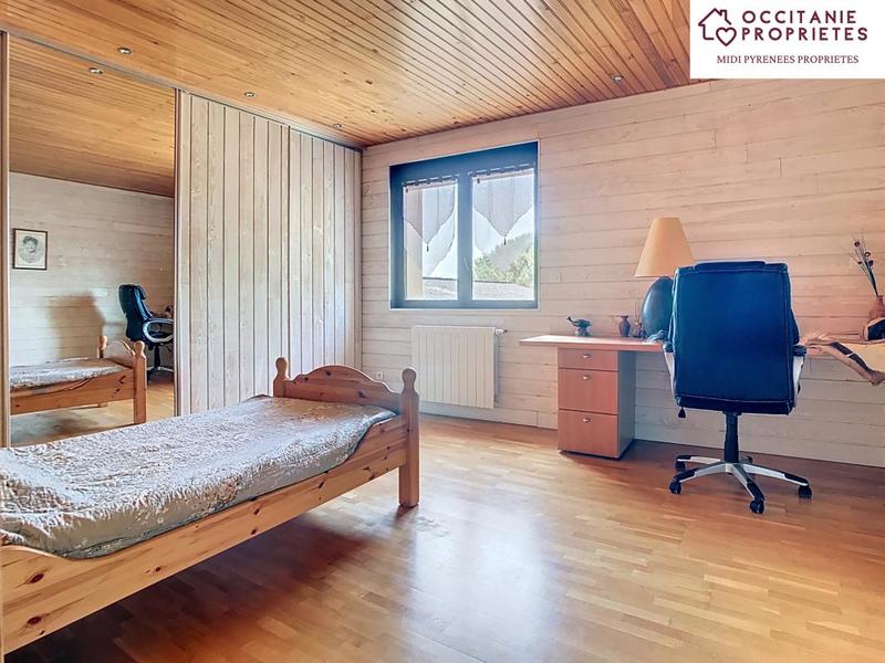 Propriété - 360 m² - 10 pièces