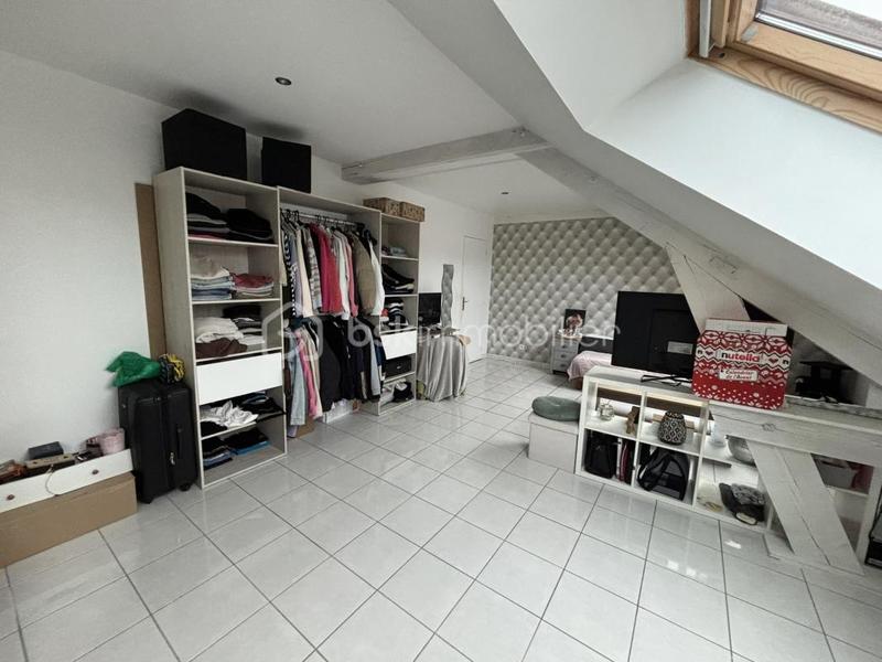 Demeure - 183 m² - 9 pièces