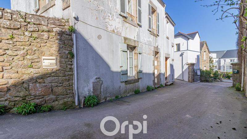 Maison - 220 m² - 8 pièces