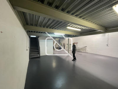 Entrepôt - 179 m²