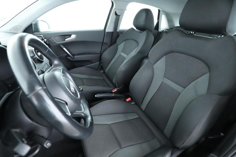 Audi A1 sportback 1.4 Tdi Ultra Ambiente 90 ch