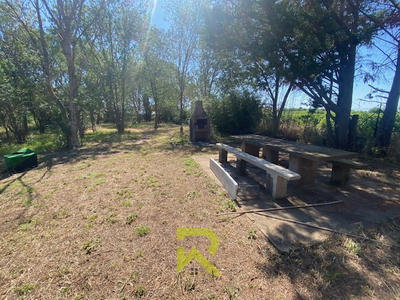 Terrain de loisirs - 3 700 m²