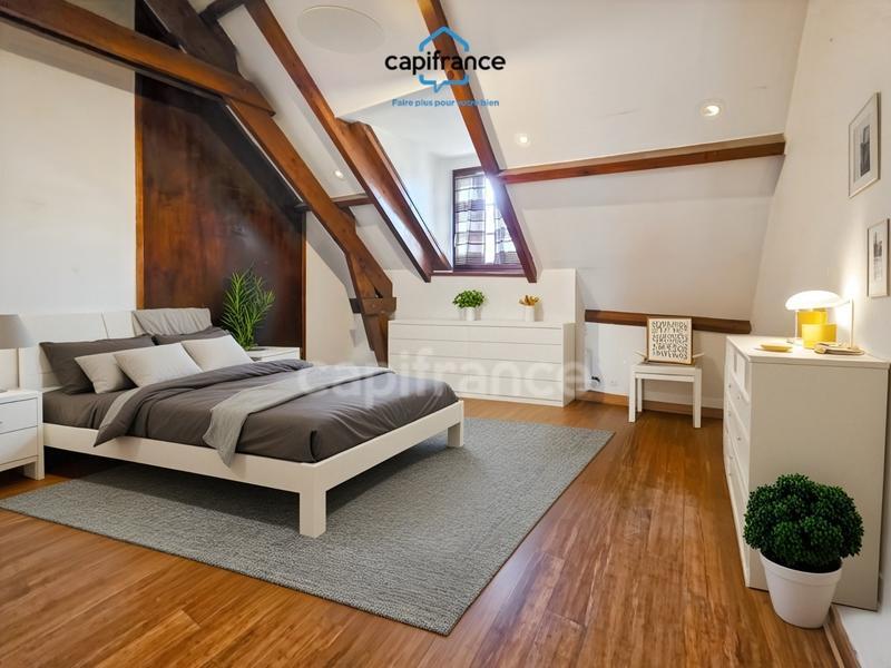 Maison - 220 m² - 8 pièces