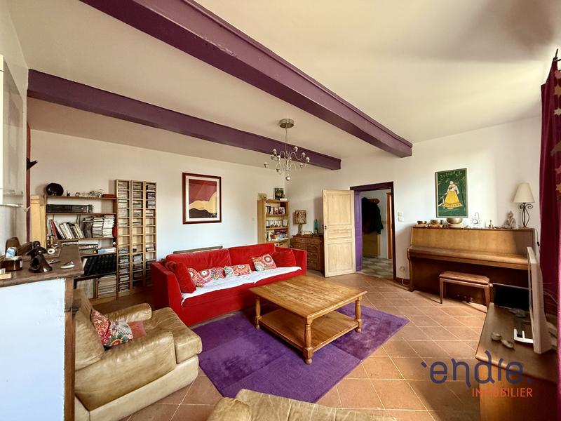 Maison - 225 m² - 7 pièces