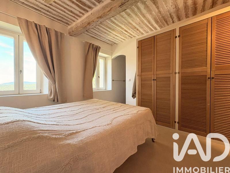 Maison - 250 m² - 9 pièces