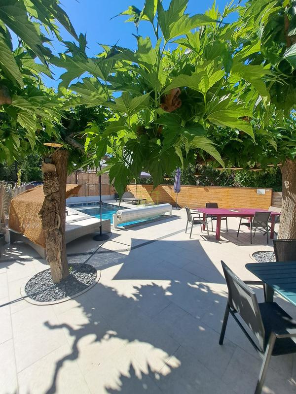 Maison traditionnelle - 266 m² - 11 pièces