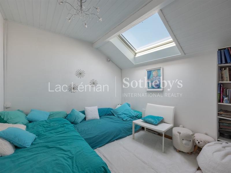 Maison - 180 m² - 6 pièces