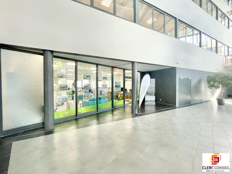 Bureau - 143 m²
