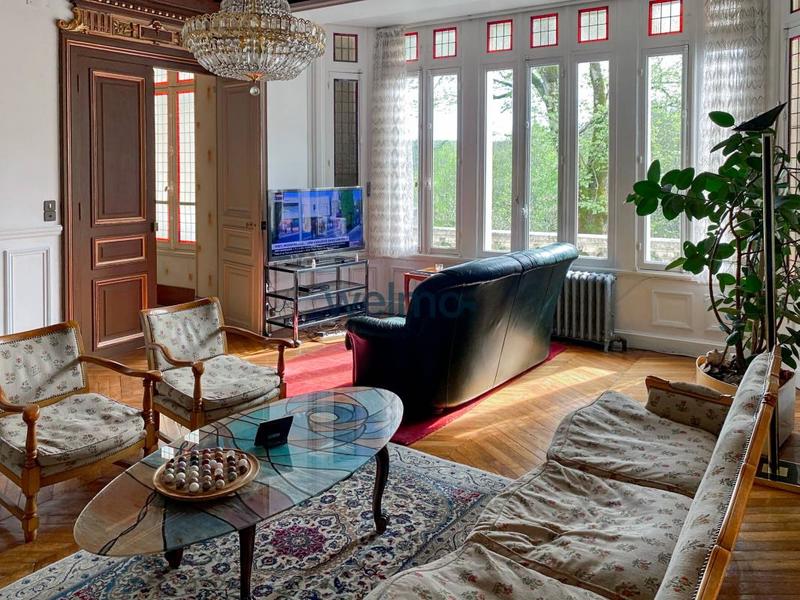 Maison - 400 m² - 11 pièces