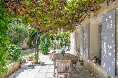 Maison - 255 m² - 7 pièces