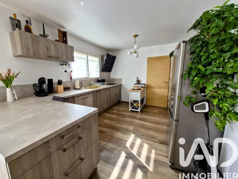 Maison - 99 m² - 5 pièces