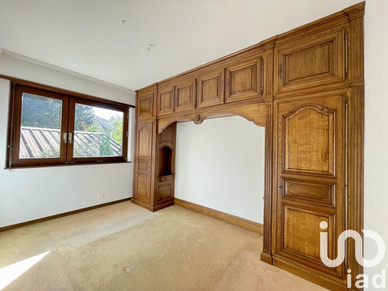 Maison - 225 m² - 8 pièces