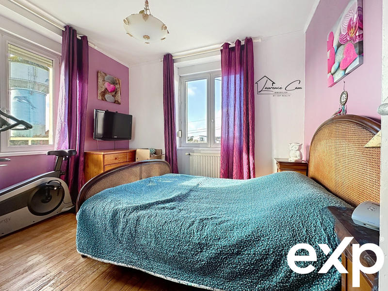 Maison - 126 m² - 9 pièces