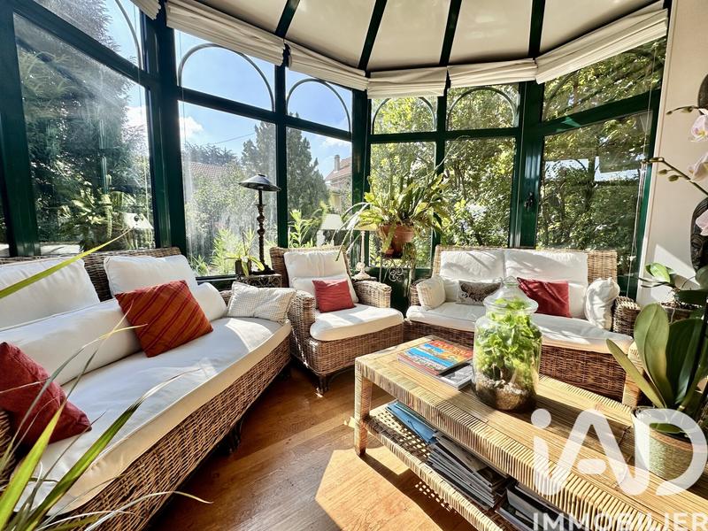 Maison - 212 m² - 10 pièces