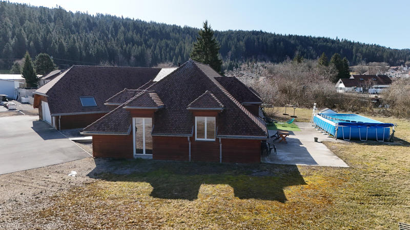 Maison - 206 m² - 5 pièces