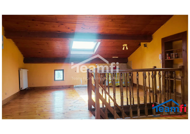 Maison - 260 m² - 11 pièces