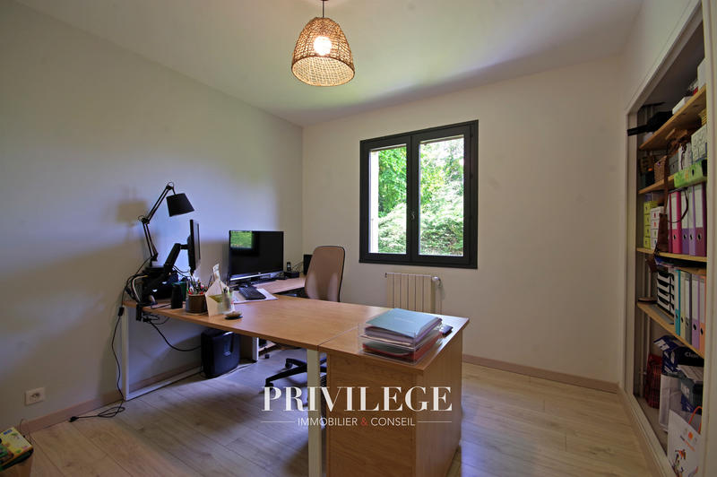 Maison - 161 m² - 7 pièces