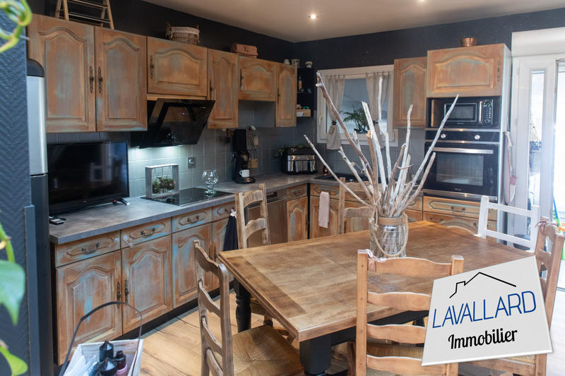 Maison - 170 m² - 8 pièces