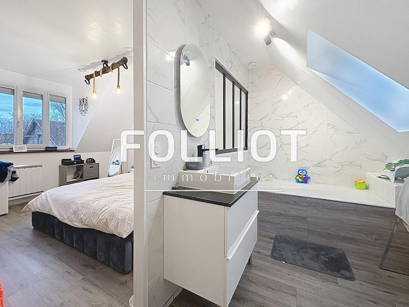 Maison - 95 m² - 4 pièces