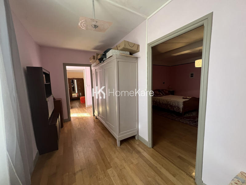 Maison - 200 m² - 10 pièces