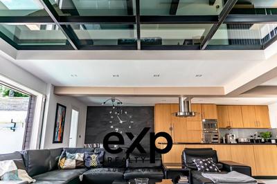 Propriété - 285 m² - 9 pièces