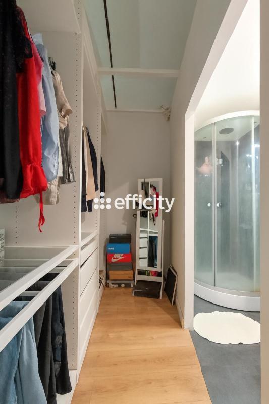 Demeure - 275 m² - 7 pièces