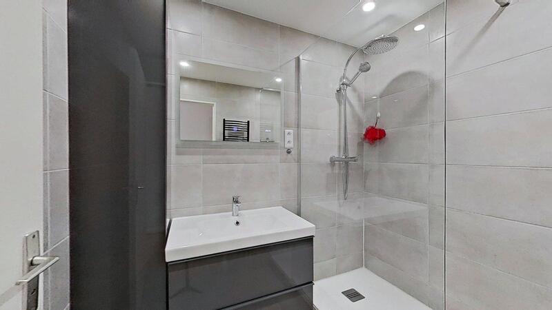 Appartement - 75 m² - 3 pièces