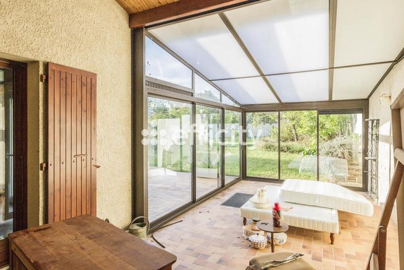 Pavillon - 130 m² - 6 pièces