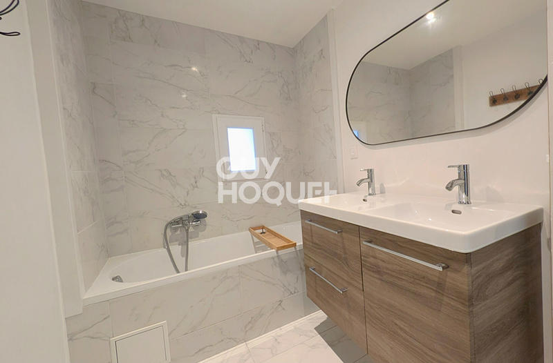 Maison - 97 m² - 6 pièces