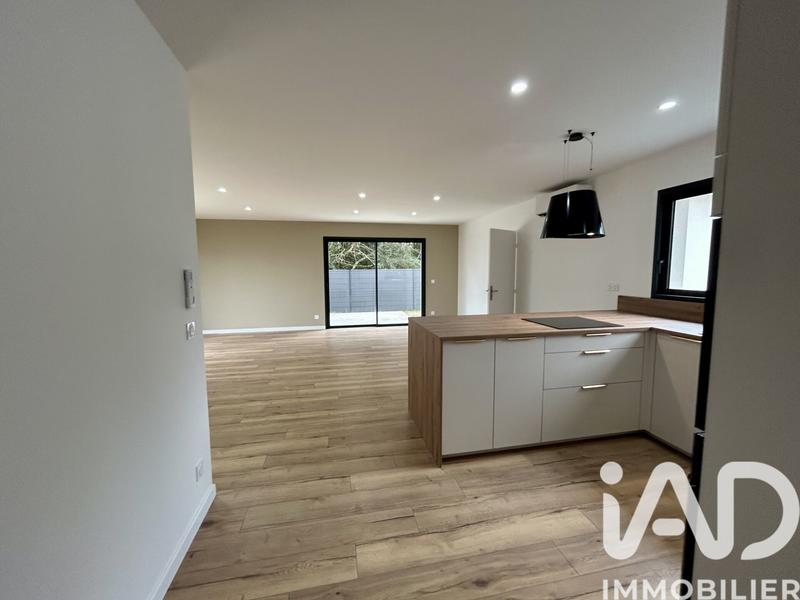 Maison - 110 m² - 4 pièces