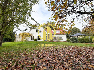 Maison - 188 m² - 7 pièces